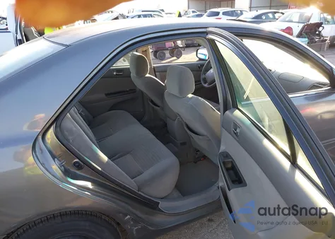 2005 Toyota Camry Le from USA, damaged, VIN 4T1BE30K45U558863